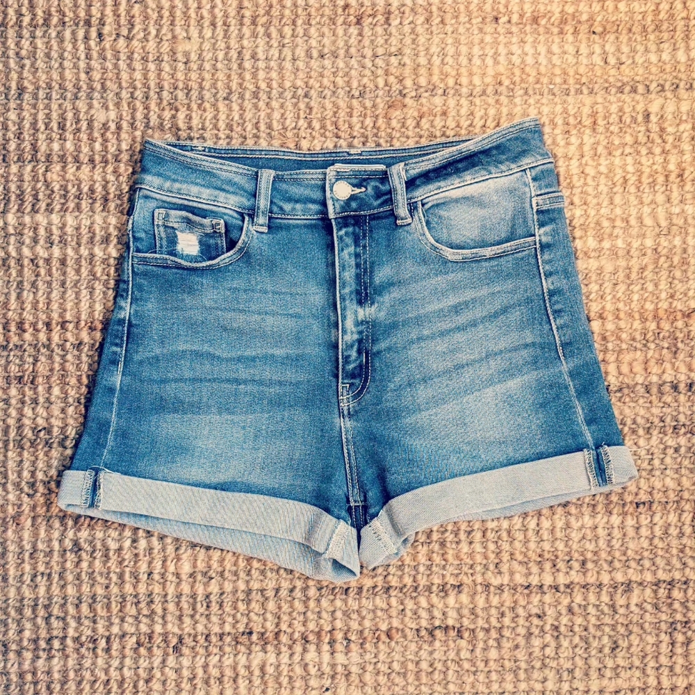 KANCAN Signature Kurvy Ultra High Rise Short Women's Size 28
